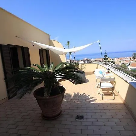 Sea View Apartament Apartment *